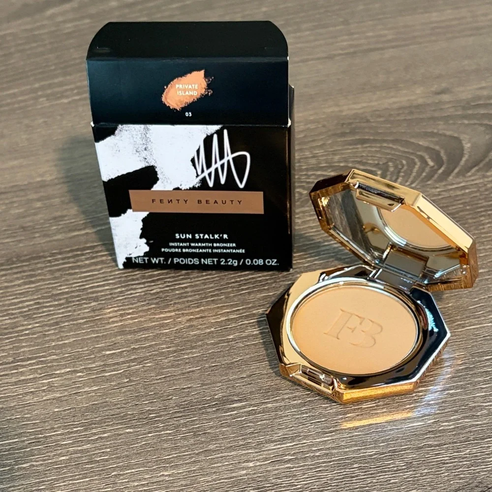 ❤️$11 NWT Fenty Beauty Sun Stalkr Instant Warmth Bronzer Shade Private Island